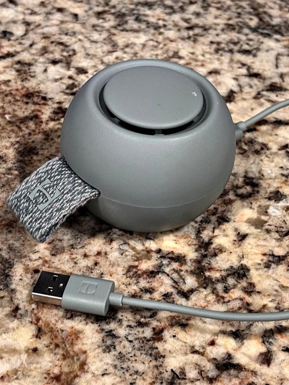 Hatch Go Portable Sound Machine - Picture 2 of 3